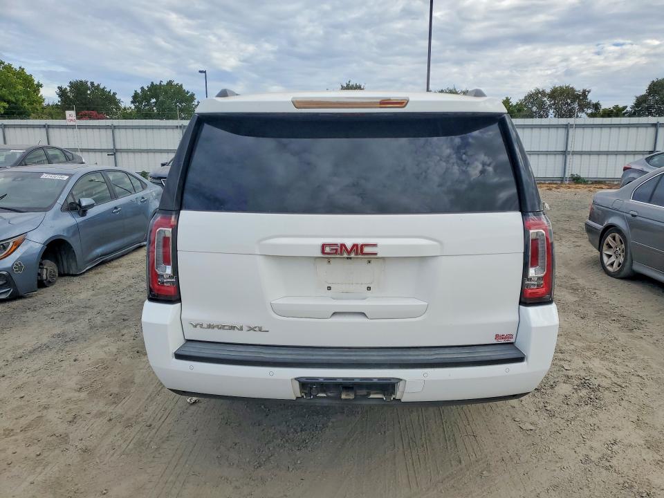 Продажа на аукционе авто 2015 Gmc Yukon Xl, vin: 1GKS2GECXFR627568, номер лота: 61689896