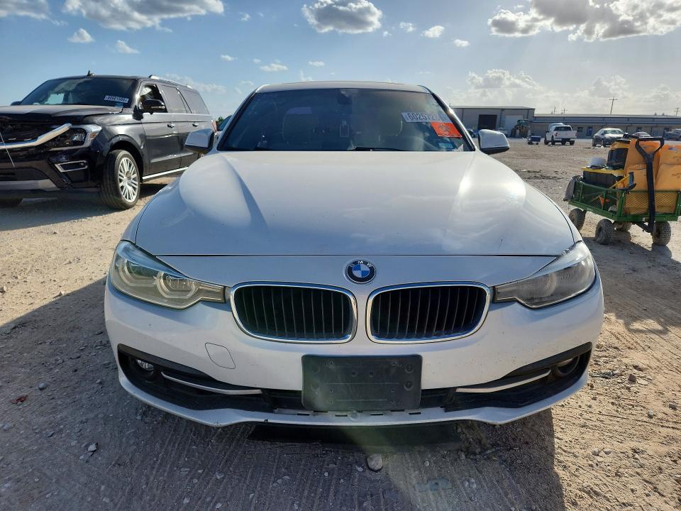 2018 Bmw 330 მანქანა იყიდება აუქციონზე, vin: WBA8B9C52JAE22114, აუქციონის ნომერი: 60257286