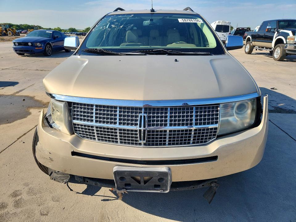 59786106 :رقم المزاد ، 2LMDU88C27BJ04193 vin ، 2007 Lincoln Mkx مزاد بيع