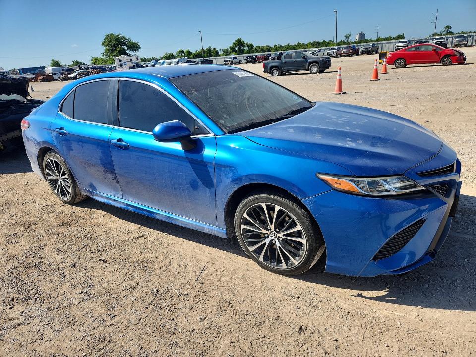 2018 Toyota Camry მანქანა იყიდება აუქციონზე, vin: 4T1B11HK1JU068783, აუქციონის ნომერი: 60207156