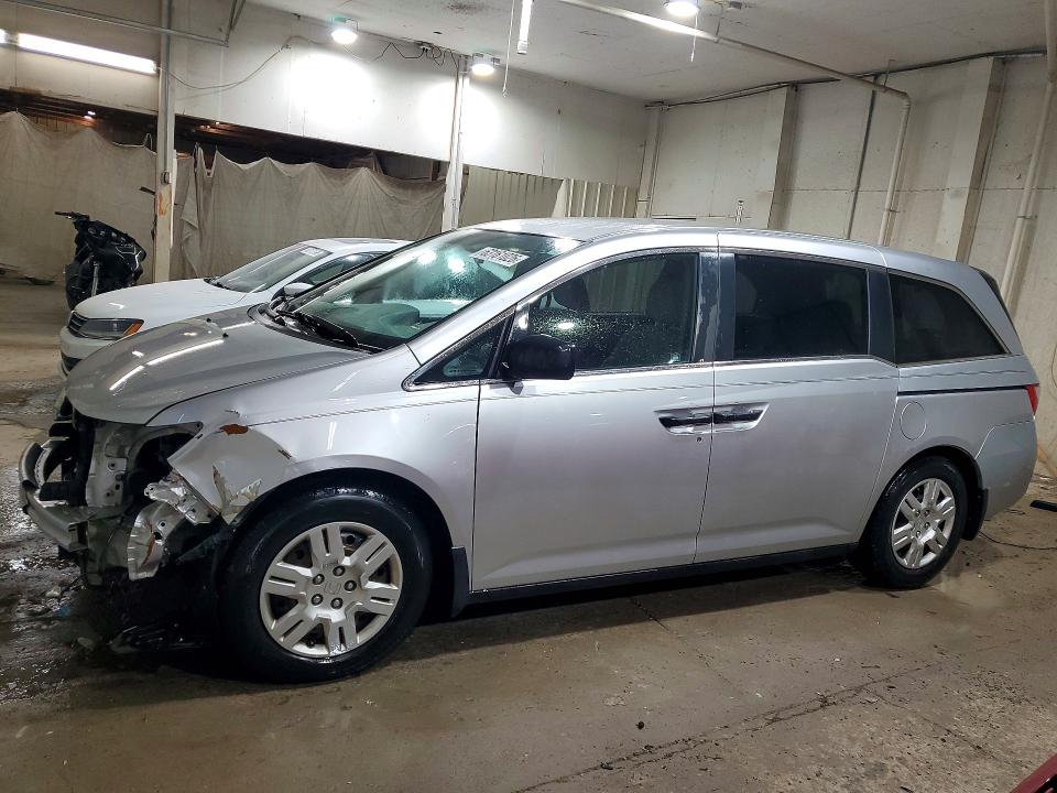 63161026 :رقم المزاد ، 5FNRL5H29BB090951 vin ، 2011 Honda Odyssey مزاد بيع