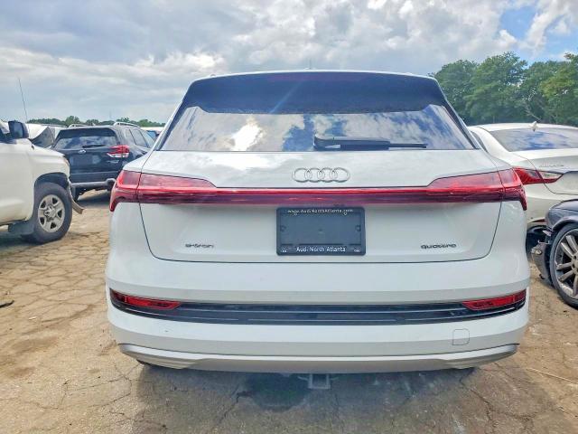 Продаж на аукціоні авто 2021 Audi E-tron, vin: WA1LAAGEXMB024151, номер лоту: 61398726