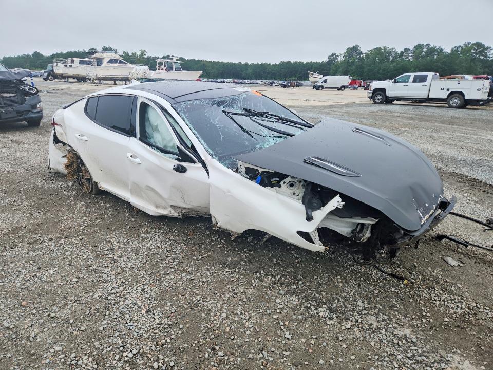 2022 Kia Stinger მანქანა იყიდება აუქციონზე, vin: KNAE55LC1N6101530, აუქციონის ნომერი: 62022426