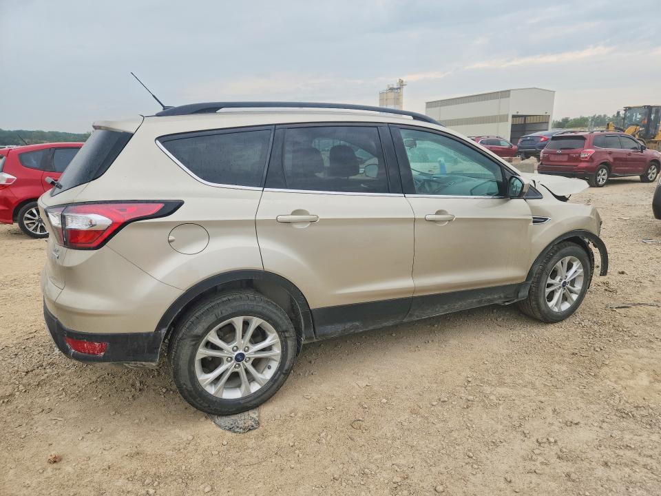 62963466 :رقم المزاد ، 1FMCU0GD6HUE92835 vin ، 2017 Ford Escape مزاد بيع