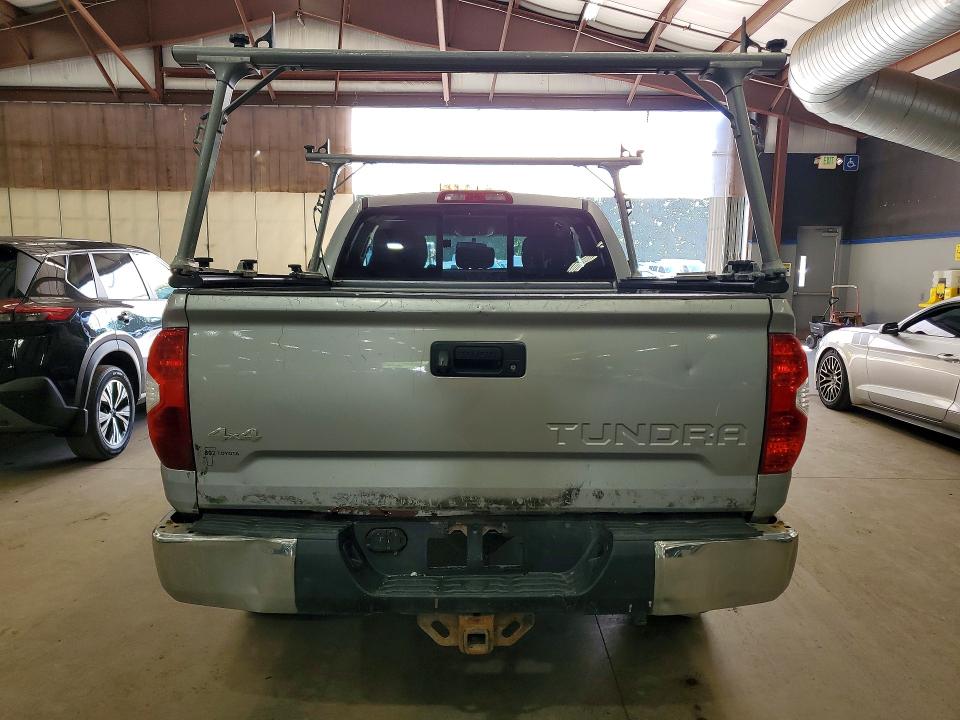 60547316 :رقم المزاد ، 5TFUY5F18FX439941 vin ، 2015 Toyota Tundra مزاد بيع