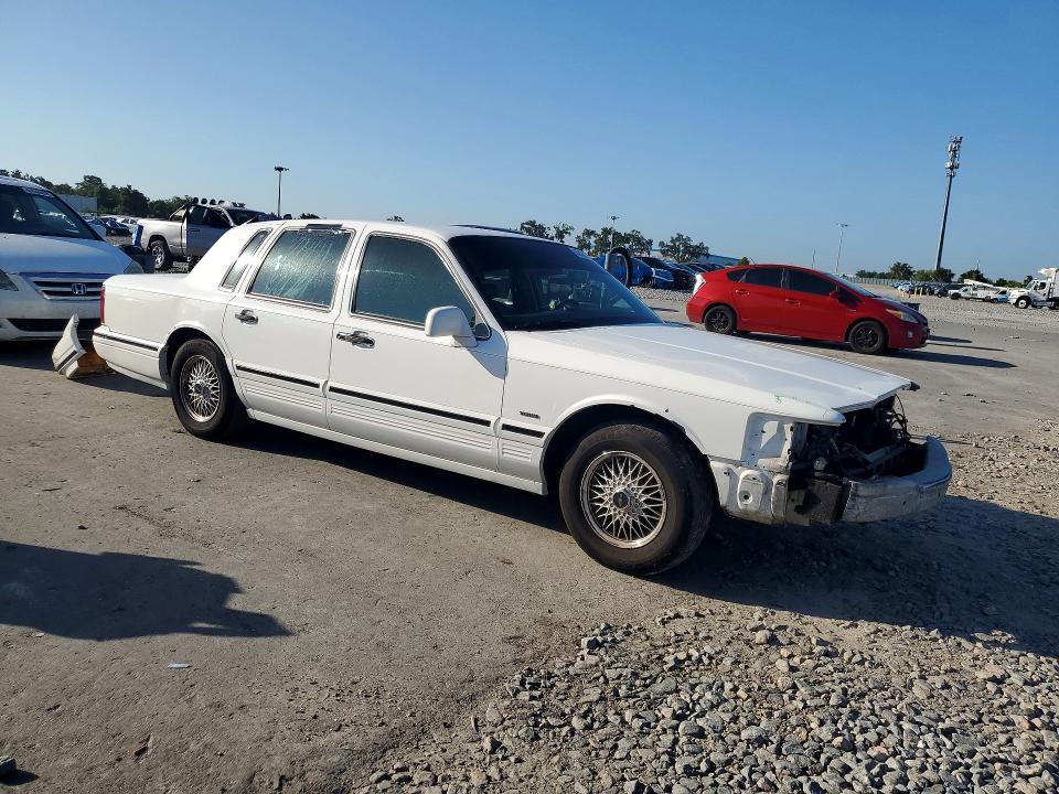 62426966 :رقم المزاد ، 1LNLM82WXSY725431 vin ، 1995 Lincoln Town Car مزاد بيع