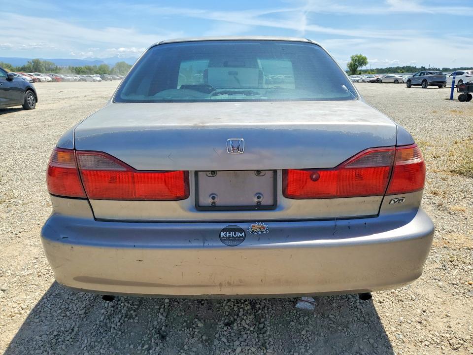 2000 Honda Accord მანქანა იყიდება აუქციონზე, vin: 1HGCG1645YA058377, აუქციონის ნომერი: 59340986