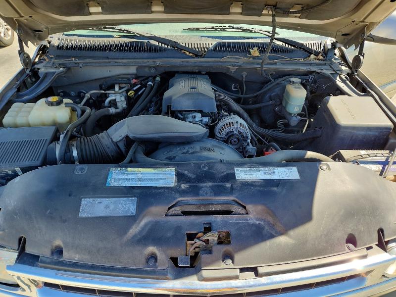 2000 Chevrolet Suburban მანქანა იყიდება აუქციონზე, vin: 3GNFK16T5YG151958, აუქციონის ნომერი: 62005636