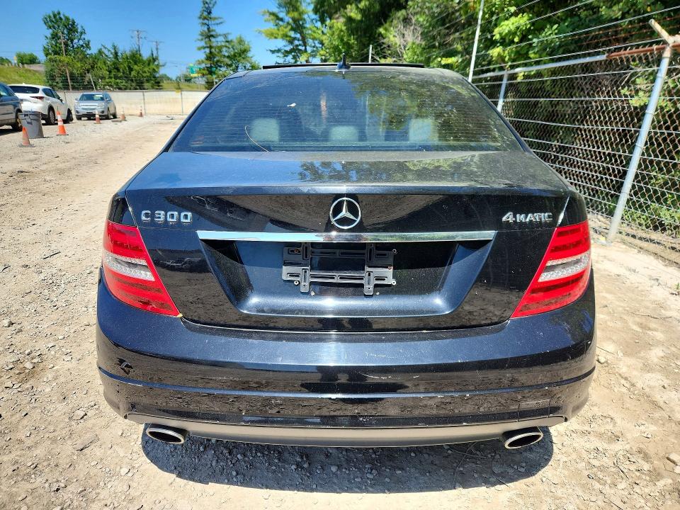 63137406 :رقم المزاد ، WDDGF81X79F271385 vin ، 2009 Mercedes-benz C مزاد بيع