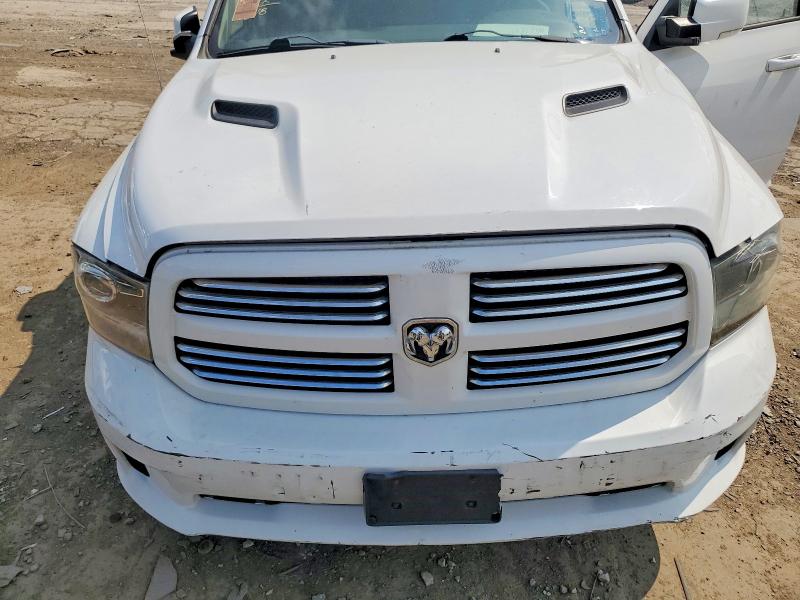 61767716 :رقم المزاد ، 1C6RR7UT5FS552303 vin ، 2015 Ram 1500 مزاد بيع