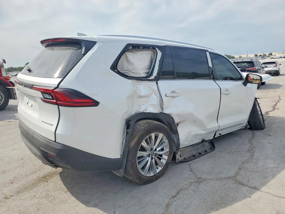 2026 Toyota Grand Highlander მანქანა იყიდება აუქციონზე, vin: 5TDAAAB59TS122759, აუქციონის ნომერი: 63547846