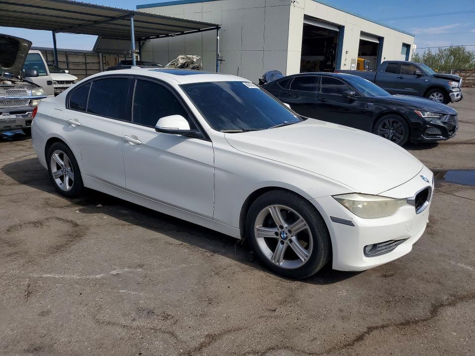60879296 :رقم المزاد ، WBA3A5C57EP601996 vin ، 2014 Bmw 328 مزاد بيع