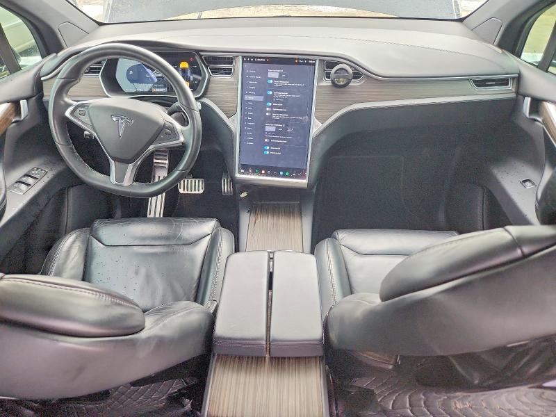 61060596 :رقم المزاد ، 5YJXCAE28GF002368 vin ، 2016 Tesla Model X مزاد بيع