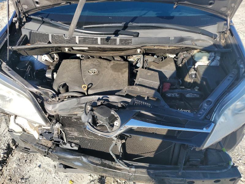 61120406 :رقم المزاد ، 5TDKZ3DCXJS953253 vin ، 2018 Toyota Sienna مزاد بيع