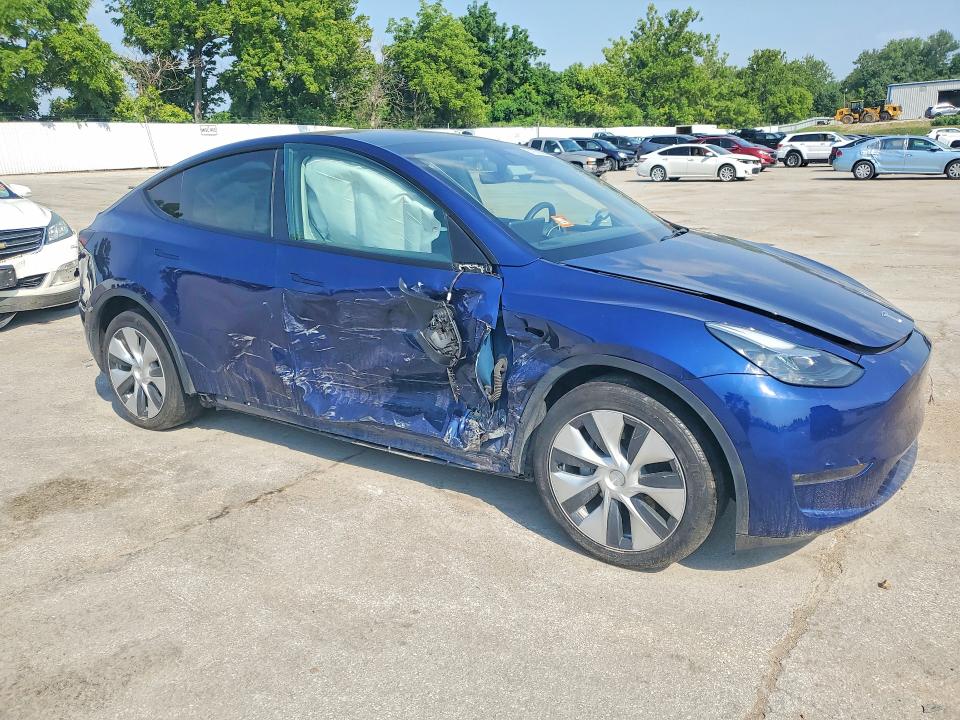 61866856 :رقم المزاد ، 7SAYGAEE2PF670690 vin ، 2023 Tesla Model Y مزاد بيع