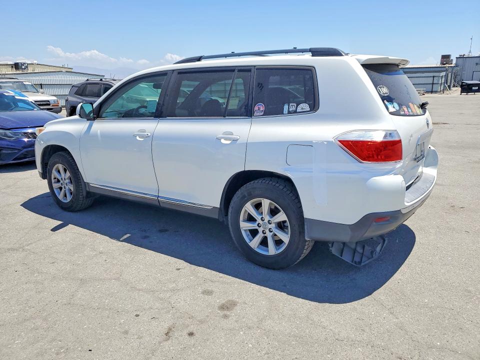 2011 Toyota Highlander მანქანა იყიდება აუქციონზე, vin: 5TDZK3EH6BS045591, აუქციონის ნომერი: 61225676