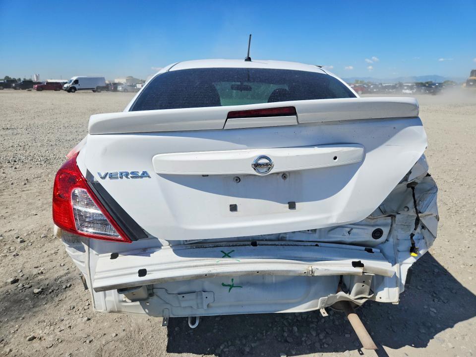 60185006 :رقم المزاد ، 3N1CN7AP7KL825609 vin ، 2019 Nissan Versa مزاد بيع