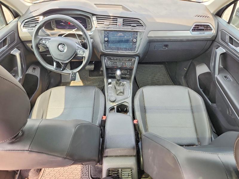 61228116 :رقم المزاد ، 3VV2B7AX5LM121360 vin ، 2020 Volkswagen Tiguan مزاد بيع
