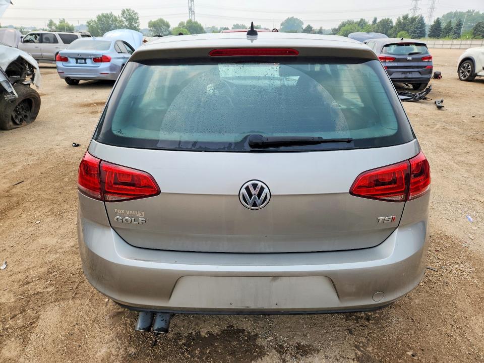 61319576 :رقم المزاد ، 3VW217AU9HM075351 vin ، 2017 Volkswagen Golf مزاد بيع