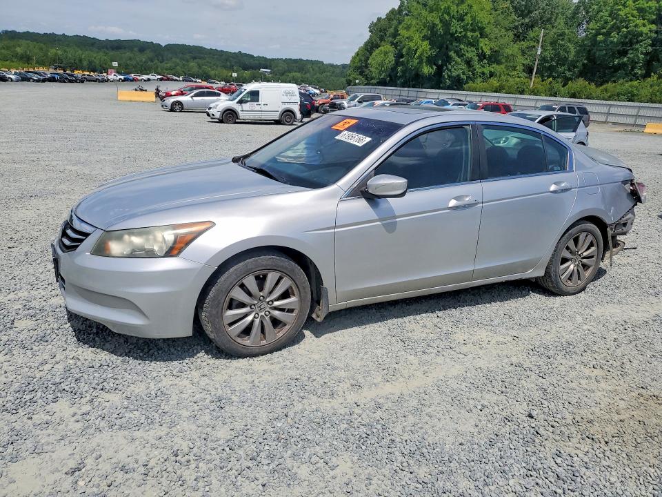 Auction sale of the 2011 Honda Accord, vin: 1HGCP2F79BA140992, lot number: 61956166