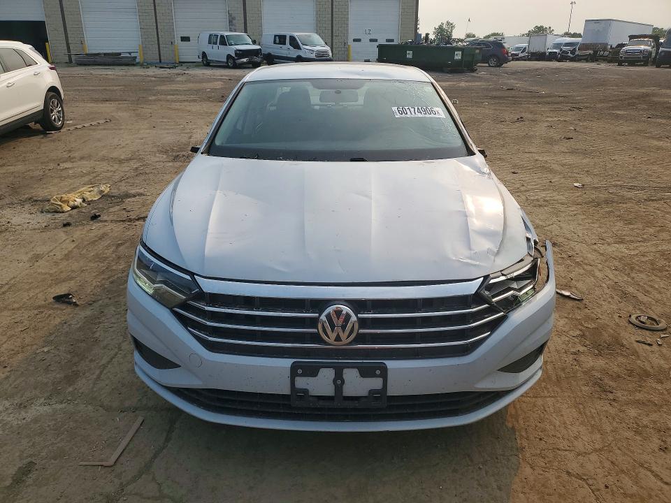 60174906 :رقم المزاد ، 3VWCB7BU0KM139686 vin ، 2019 Volkswagen Jetta مزاد بيع