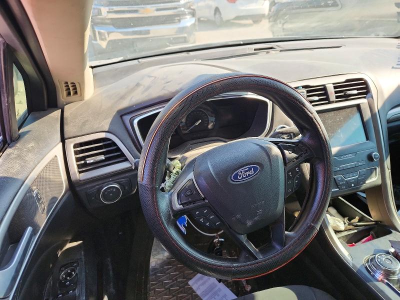 60660876 :رقم المزاد ، 3FA6P0HD8LR201202 vin ، 2020 Ford Fusion مزاد بيع