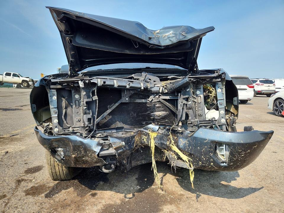 61076366 :رقم المزاد ، 3GCUKRECXJG226675 vin ، 2018 Chevrolet Silverado مزاد بيع