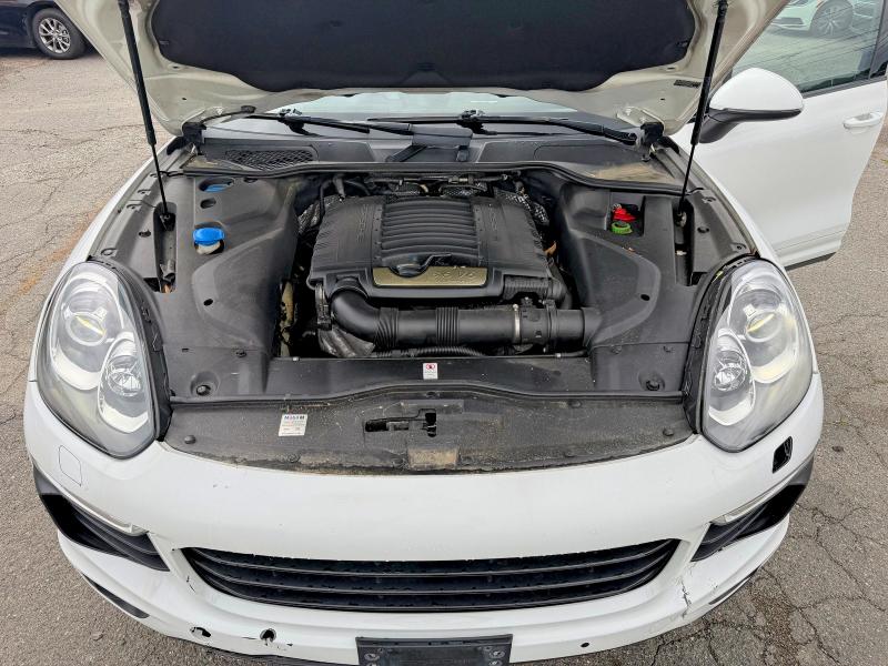 60371366 :رقم المزاد ، WP1AA2A21JKA02261 vin ، 2018 Porsche Cayenne مزاد بيع