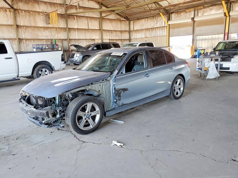 61351576 :رقم المزاد ، WBA3B1C53EK132795 vin ، 2014 Bmw 320 مزاد بيع