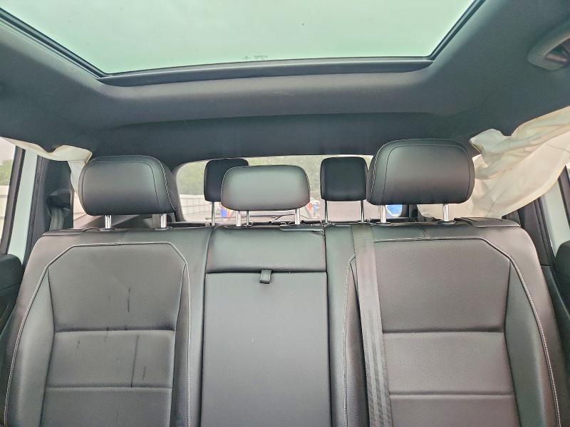 62304526 :رقم المزاد ، 3VV3B7AX6MM074667 vin ، 2021 Volkswagen Tiguan مزاد بيع