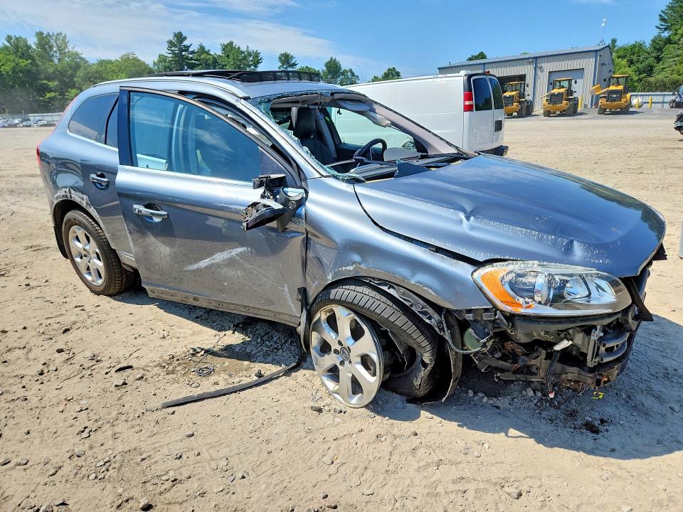Продажа на аукционе авто 2016 Volvo Xc60, vin: YV4612RKXG2848938, номер лота: 59323036