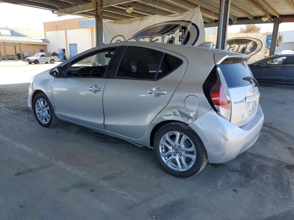 2015 Toyota Prius C მანქანა იყიდება აუქციონზე, vin: JTDKDTB32F1584524, აუქციონის ნომერი: 61739426