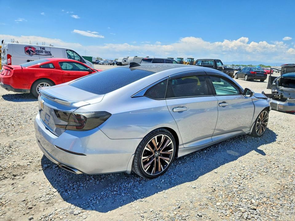 2018 Honda Accord მანქანა იყიდება აუქციონზე, vin: 1HGCV2F33JA013835, აუქციონის ნომერი: 60870976