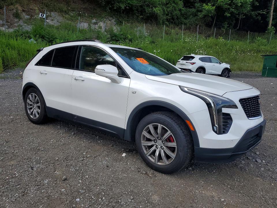 60399536 :رقم المزاد ، 1GYFZFR44MF017762 vin ، 2021 Cadillac Xt4 مزاد بيع
