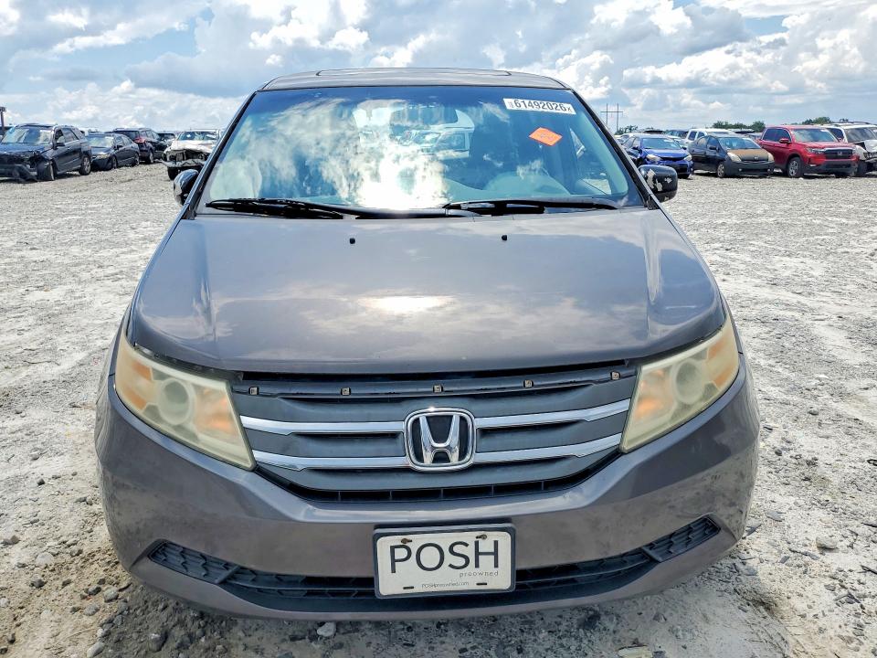 61492026 :رقم المزاد ، 5FNRL5H6XDB015780 vin ، 2013 Honda Odyssey مزاد بيع