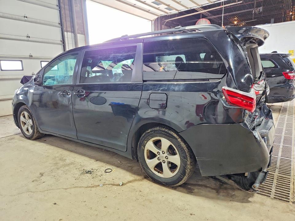 Продажа на аукционе авто 2015 Toyota Sienna, vin: 5TDKK3DC8FS581830, номер лота: 59704346