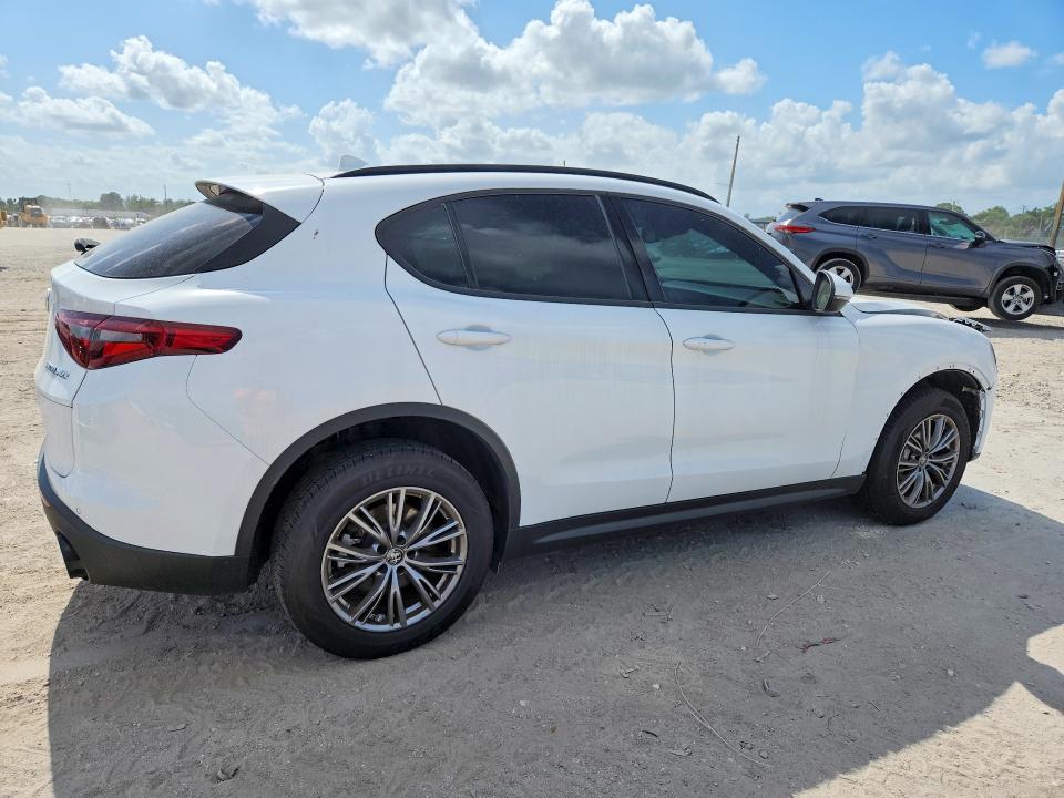 Продажа на аукционе авто 2022 Alfa Romeo Stelvio, vin: ZASPAJAN4N7D37188, номер лота: 62021736