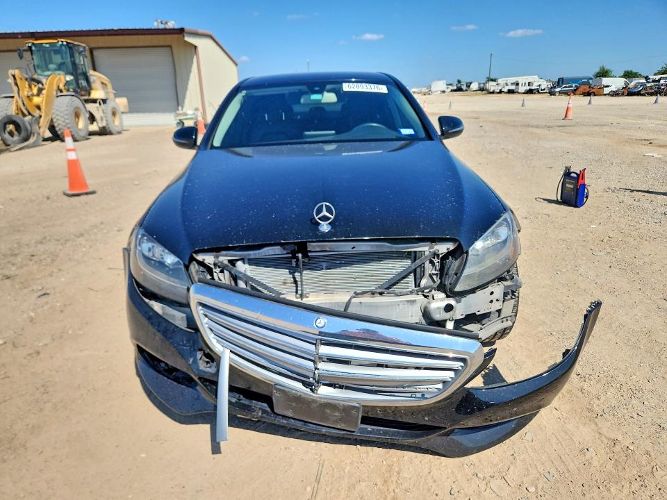 62893376 :رقم المزاد ، 55SWF4JBXGU108801 vin ، 2016 Mercedes-benz C مزاد بيع