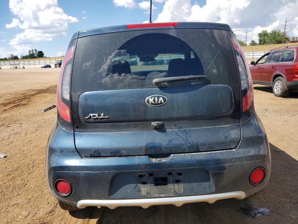 2018 Kia Soul მანქანა იყიდება აუქციონზე, vin: KNDJP3A57J7510950, აუქციონის ნომერი: 61630766