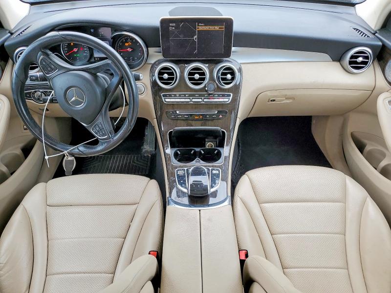 62074926 :رقم المزاد ، WDC0G4JB2HV008144 vin ، 2017 Mercedes-benz Glc مزاد بيع