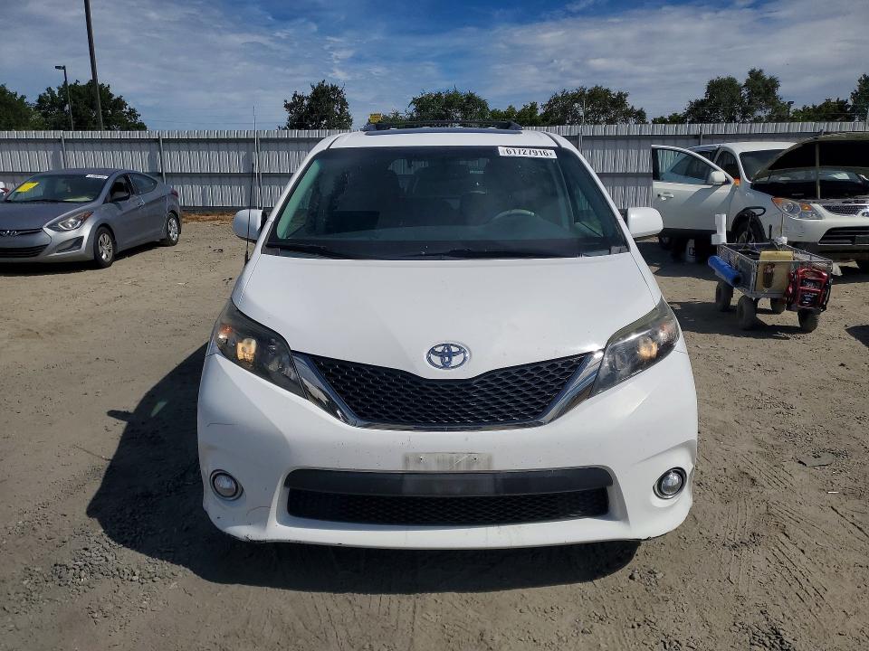Продаж на аукціоні авто 2014 Toyota Sienna, vin: 5TDXK3DC9ES500239, номер лоту: 61727916