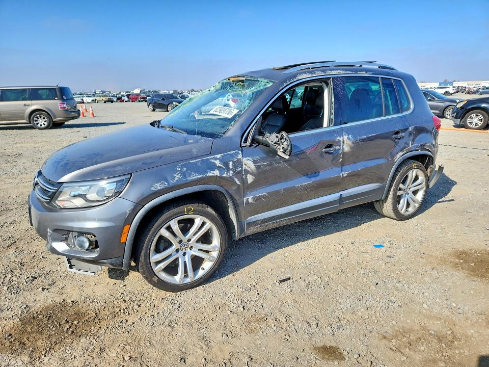 Aukcja sprzedaży 2016 Volkswagen Tiguan, vin: WVGAV7AX1GW560946, numer aukcji: 62909706
