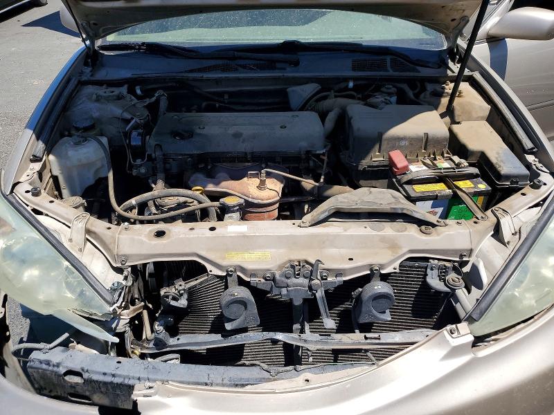 60230896 :رقم المزاد ، 4T1BE32K04U834242 vin ، 2004 Toyota Camry مزاد بيع