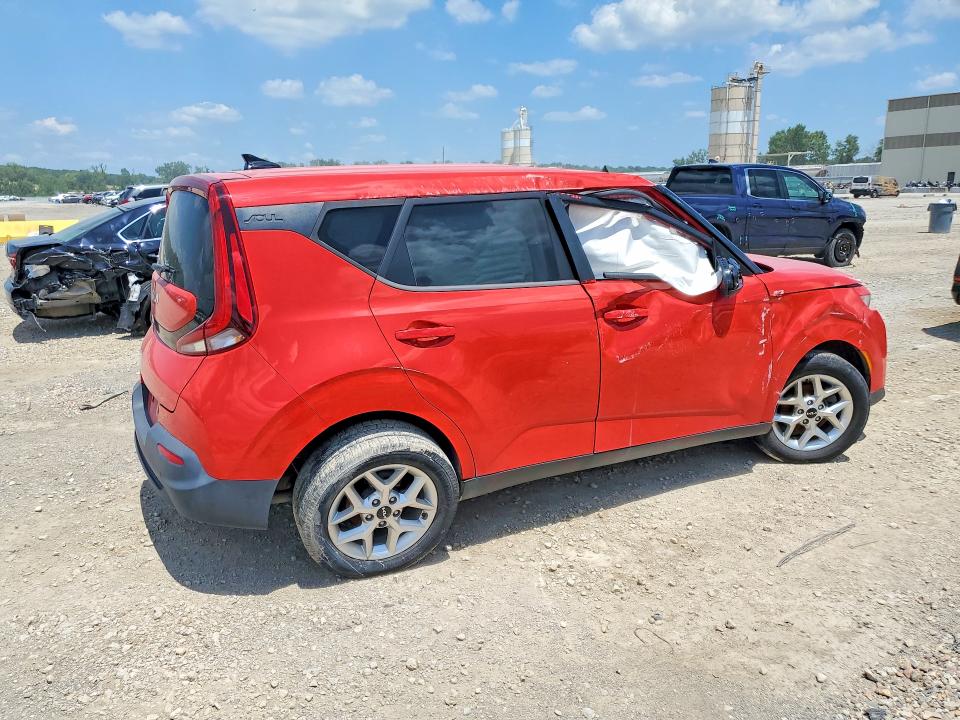 58151776 :رقم المزاد ، KNDJ23AU6N7176258 vin ، 2022 Kia Soul مزاد بيع