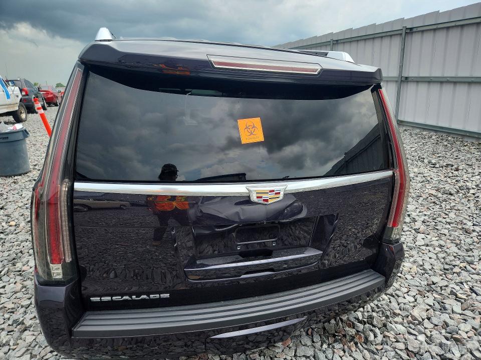 60258196 :رقم المزاد ، 1GYS4BKJ1JR245332 vin ، 2018 Cadillac Escalade مزاد بيع