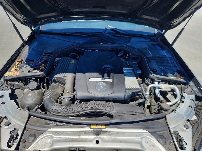 62871846 :رقم المزاد ، 55SWF4JB2JU273880 vin ، 2018 Mercedes-benz C مزاد بيع
