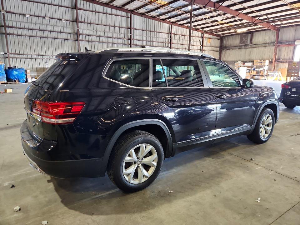 61737746 :رقم المزاد ، 1V2CR2CA3JC580717 vin ، 2018 Volkswagen Atlas مزاد بيع