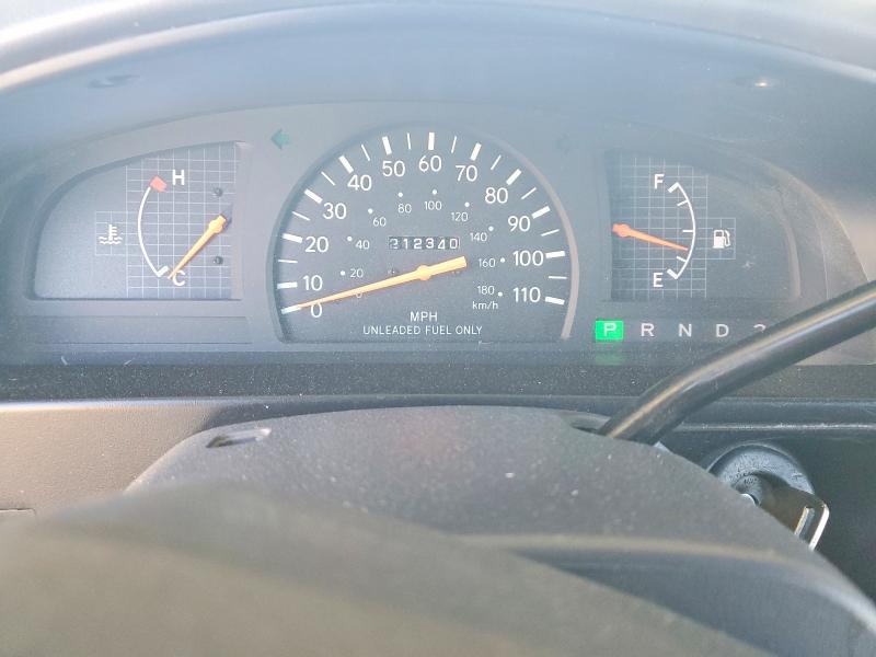 61591686 :رقم المزاد ، 4TAVL52N1YZ641891 vin ، 2000 Toyota Tacoma مزاد بيع
