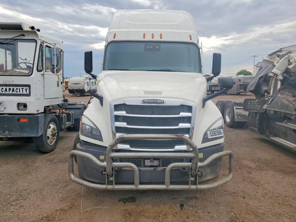 Продажа на аукционе авто 2023 Freightliner Cascadia 126, vin: 3AKJHHDR6PSUC9004, номер лота: 53583586