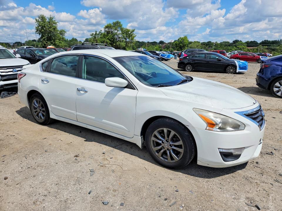 Продажа на аукционе авто 2015 Nissan Altima, vin: 1N4AL3AP4FN900684, номер лота: 63482566